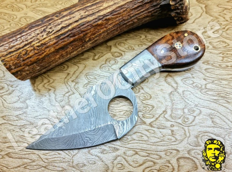 7.50 Inch Custom Handmade Damascus Steel finger hole skinning Hunting Dagger Knife- With Leather Sheath, Damascus knife, Hunting knife